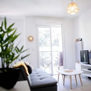 superbe-appartement-au-calme-et-a-5-mn-de-la-prom.fr-provencehotel.com/